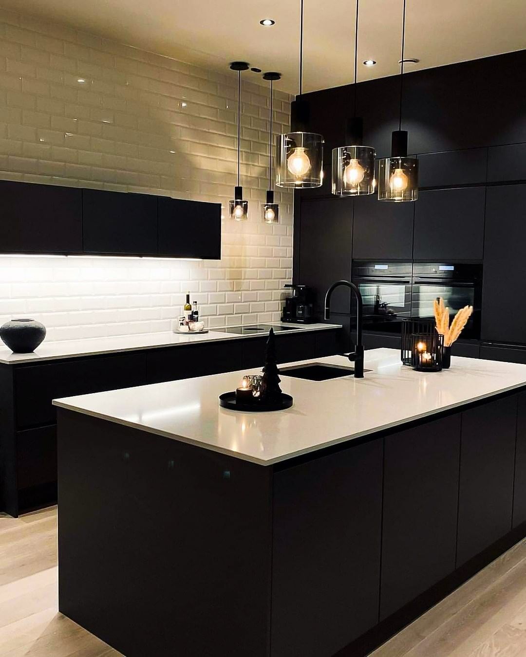 Sophisticated Black Kitchen Cabinets - Examples & Tips - DEARTARCH